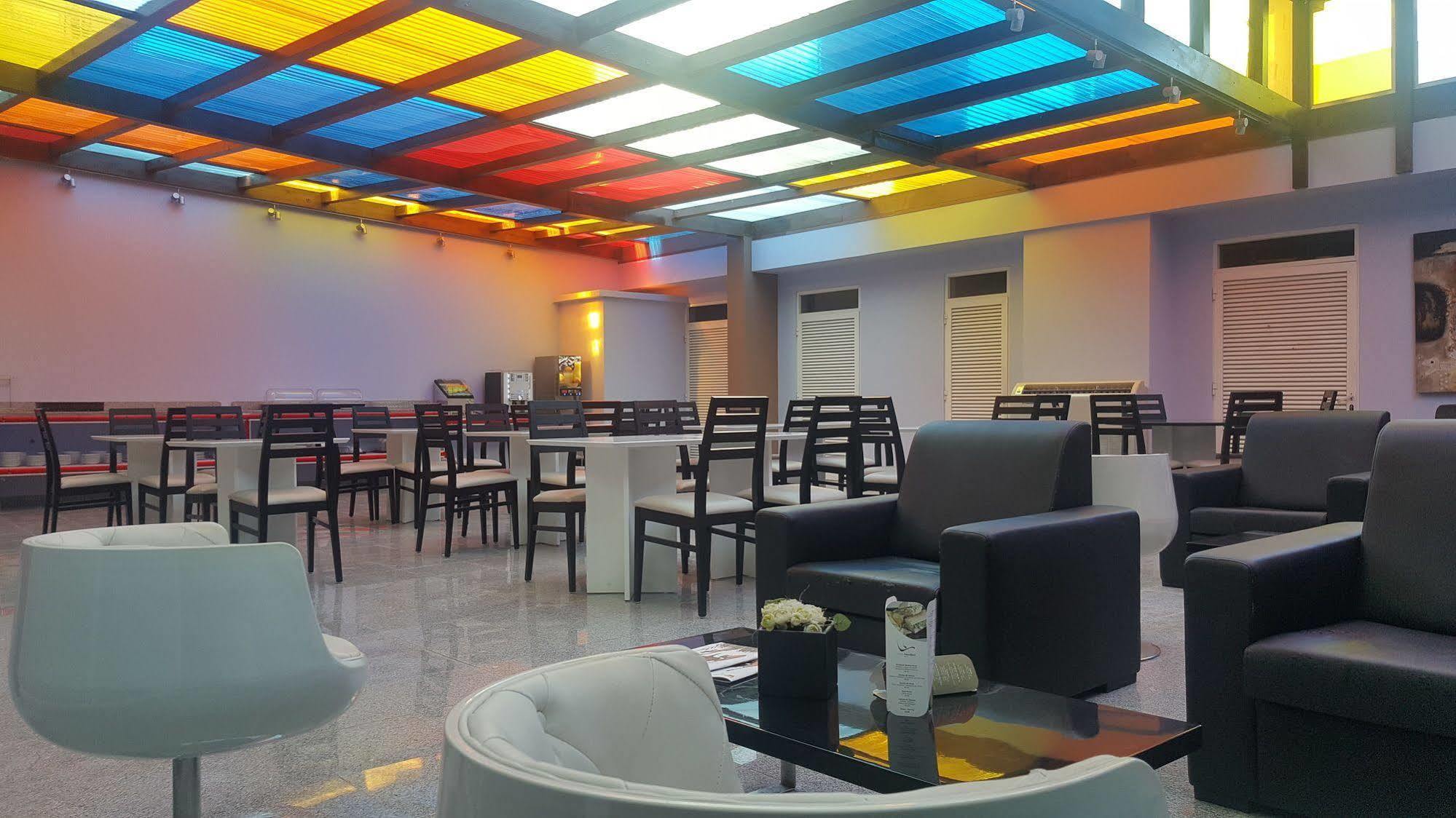 Hotel Amadeos - Matosinhos - Porto Exteriör bild
